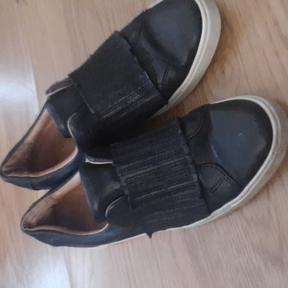 Frye black leather sneakers sz 8